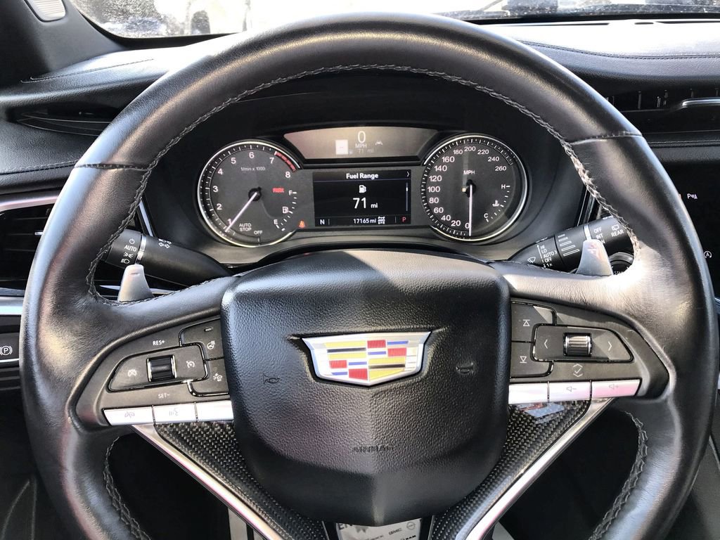 Used 2024 Cadillac XT6 Sport image 14