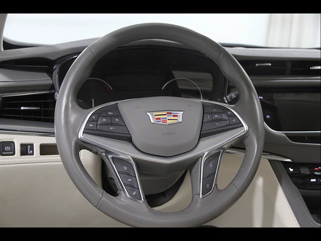 Used 2021 Cadillac XT5 Premium Luxury AWD/4WD image 7