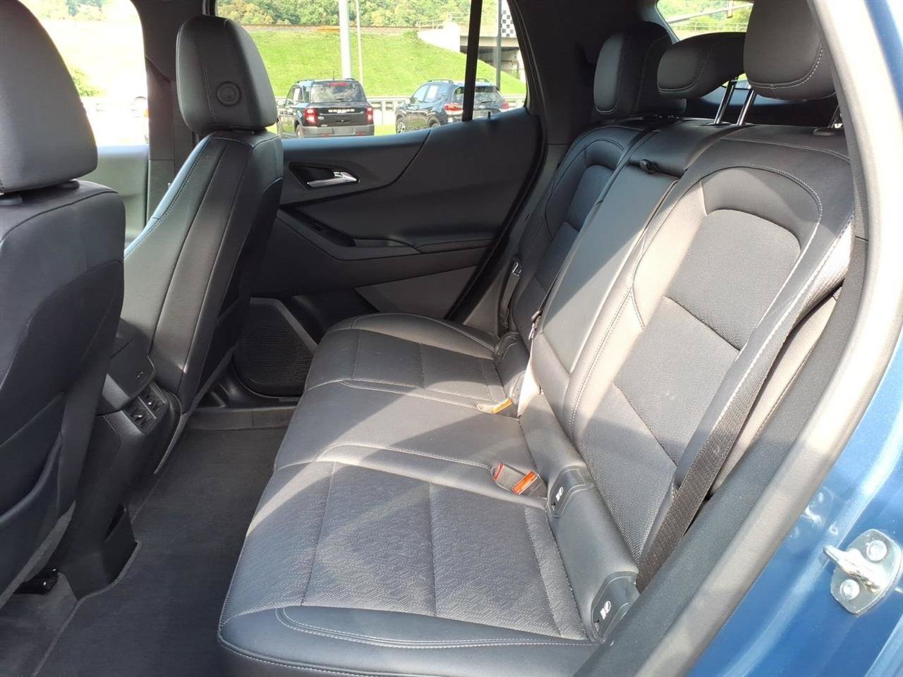 Used 2025 Chevrolet Equinox LT w/ Convenience Package II FWD image 7