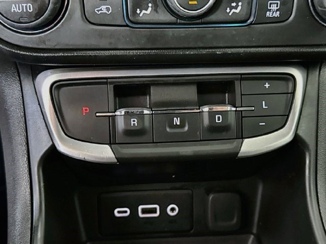 Used 2022 GMC Terrain SLE w/ Driver Convenience Package FWD image 19