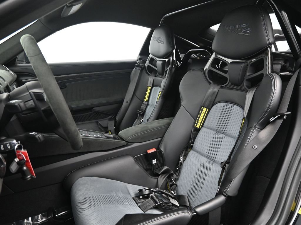 Certified 2025 Porsche 718 Cayman GT4 RS image 5