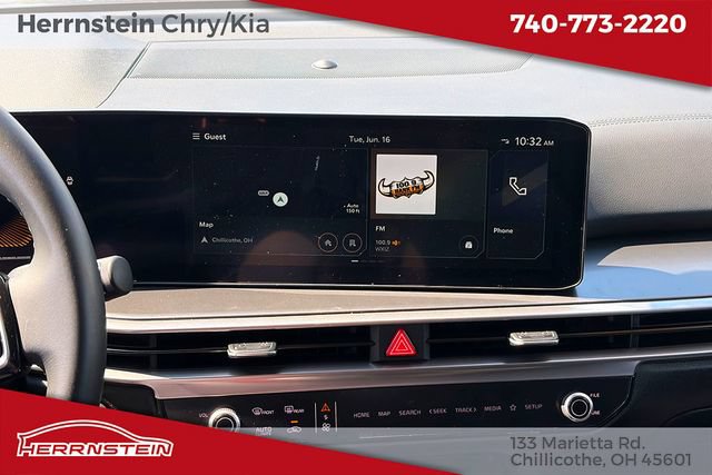 Used 2025 Kia Sorento S AWD/4WD image 9