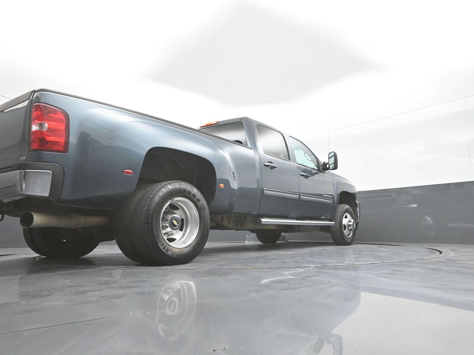 Used 2012 Chevrolet Silverado 3500 LTZ AWD/4WD image 46