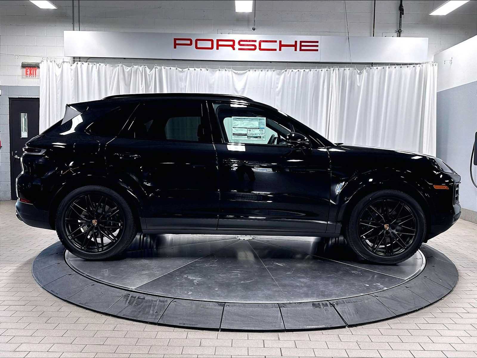 New 2026 Porsche Cayenne AWD/4WD image 8