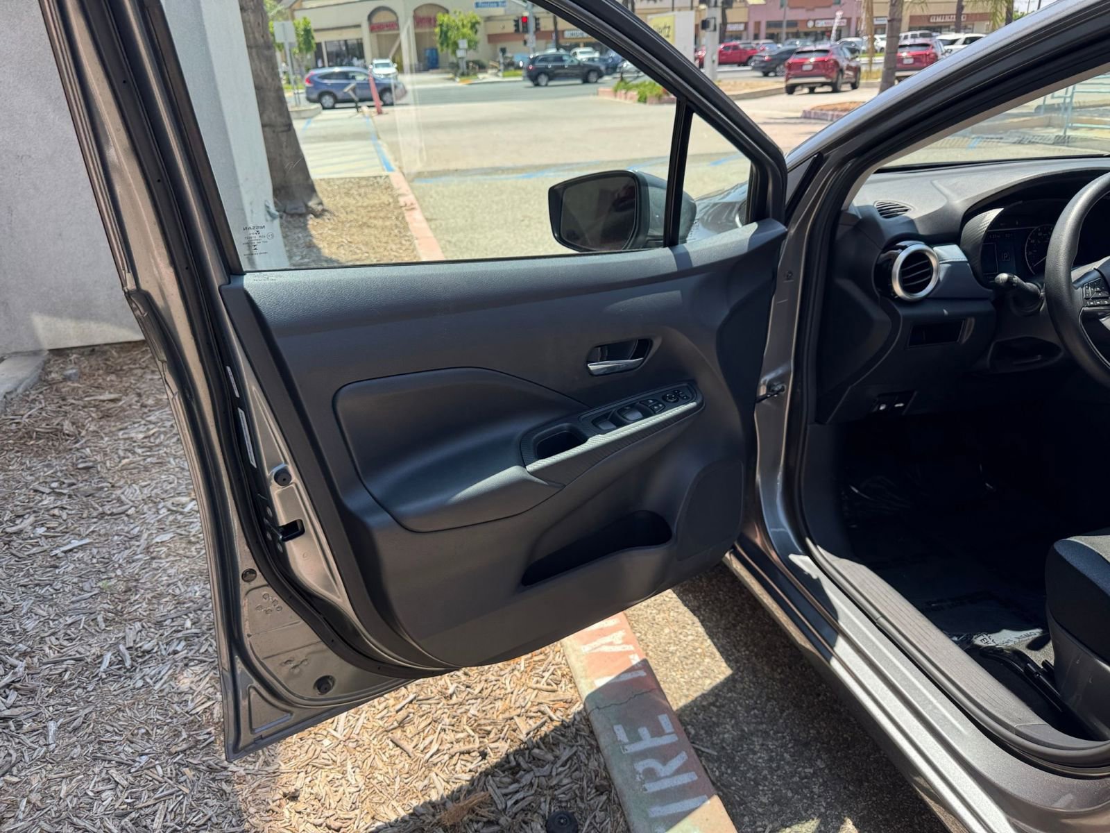 Used 2025 Nissan Versa SV FWD image 18