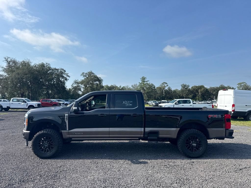 Used 2023 Ford F350 King Ranch AWD/4WD image 2