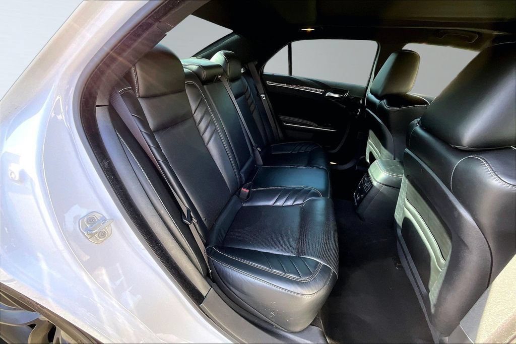Used 2023 Chrysler 300 C RWD image 18