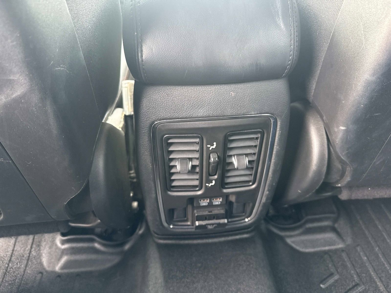 Used 2021 Jeep Grand Cherokee Limited RWD image 15