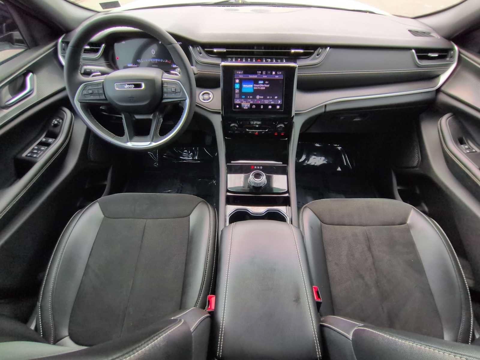 Used 2023 Jeep Grand Cherokee Altitude AWD/4WD image 16