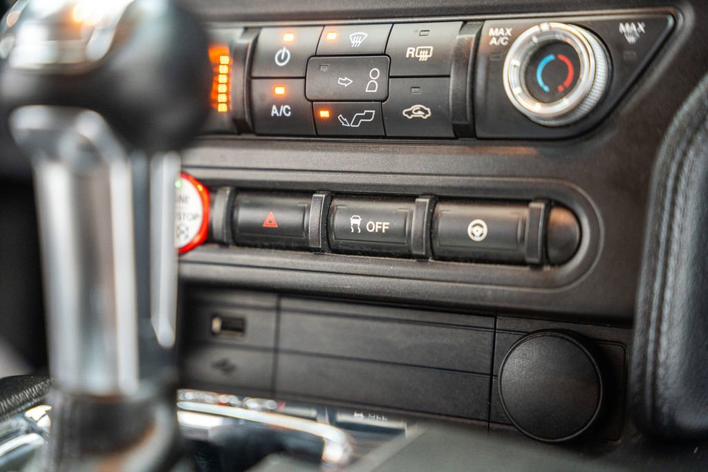 Used 2016 Ford Mustang Convertible image 25