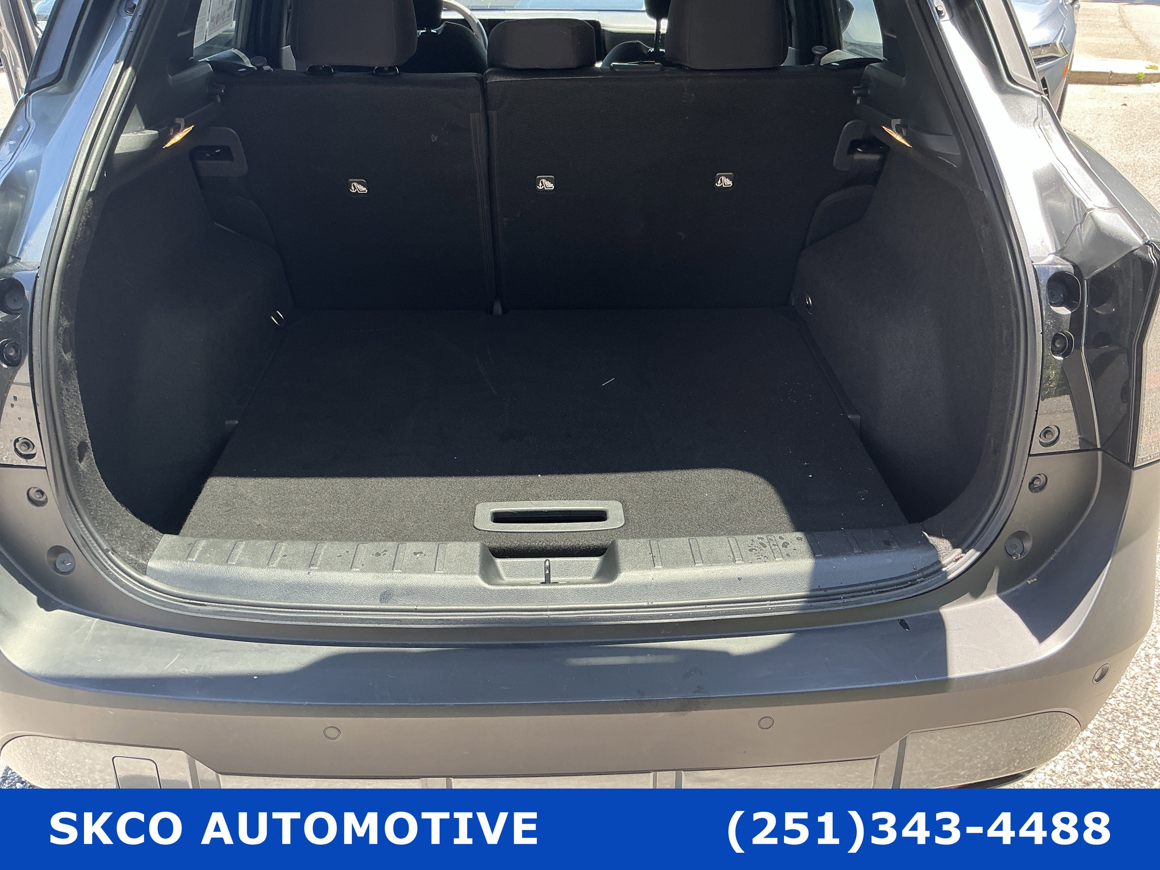 Used 2025 Nissan Kicks SV FWD image 21