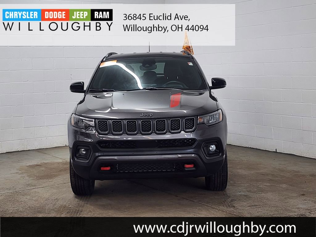 Used 2023 Jeep Compass Trailhawk image 2