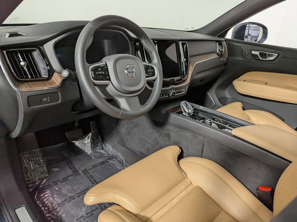 Used 2023 Volvo XC60 B5 Ultimate w/ Climate Package image 16