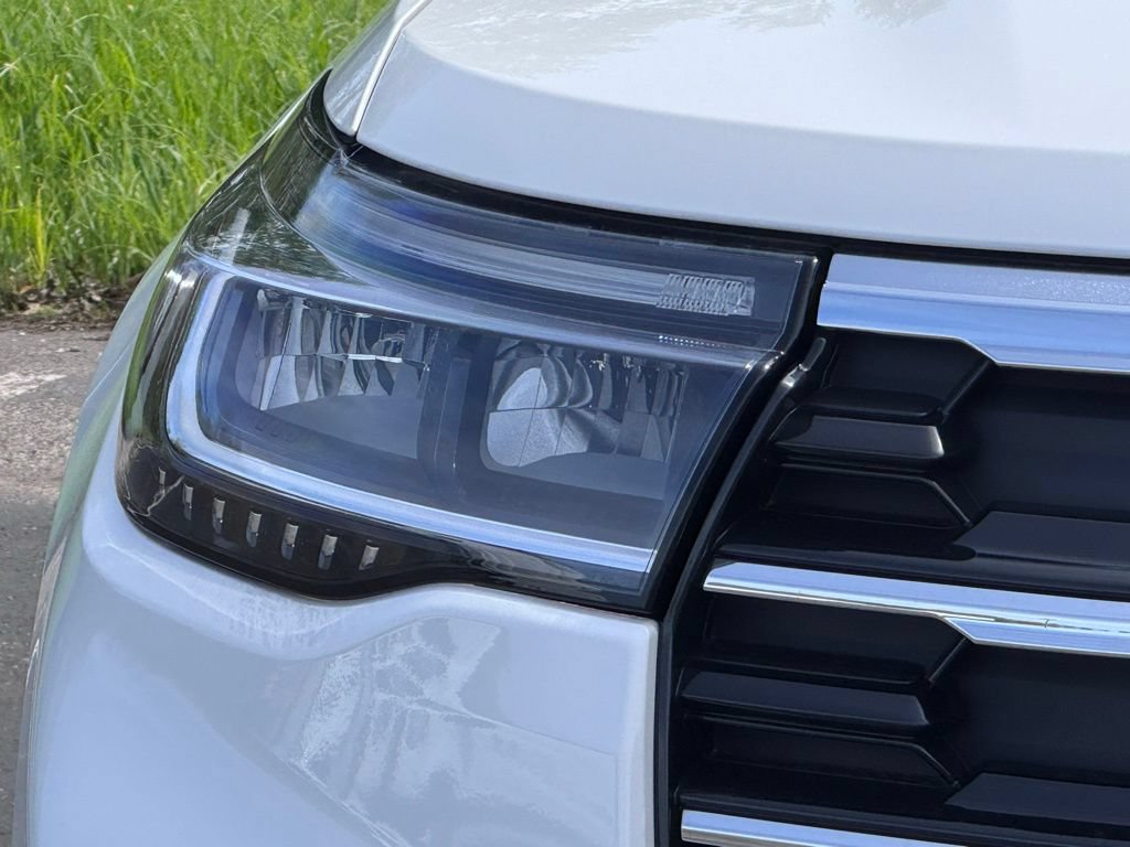 New 2026 Ford Explorer Active AWD/4WD image 4