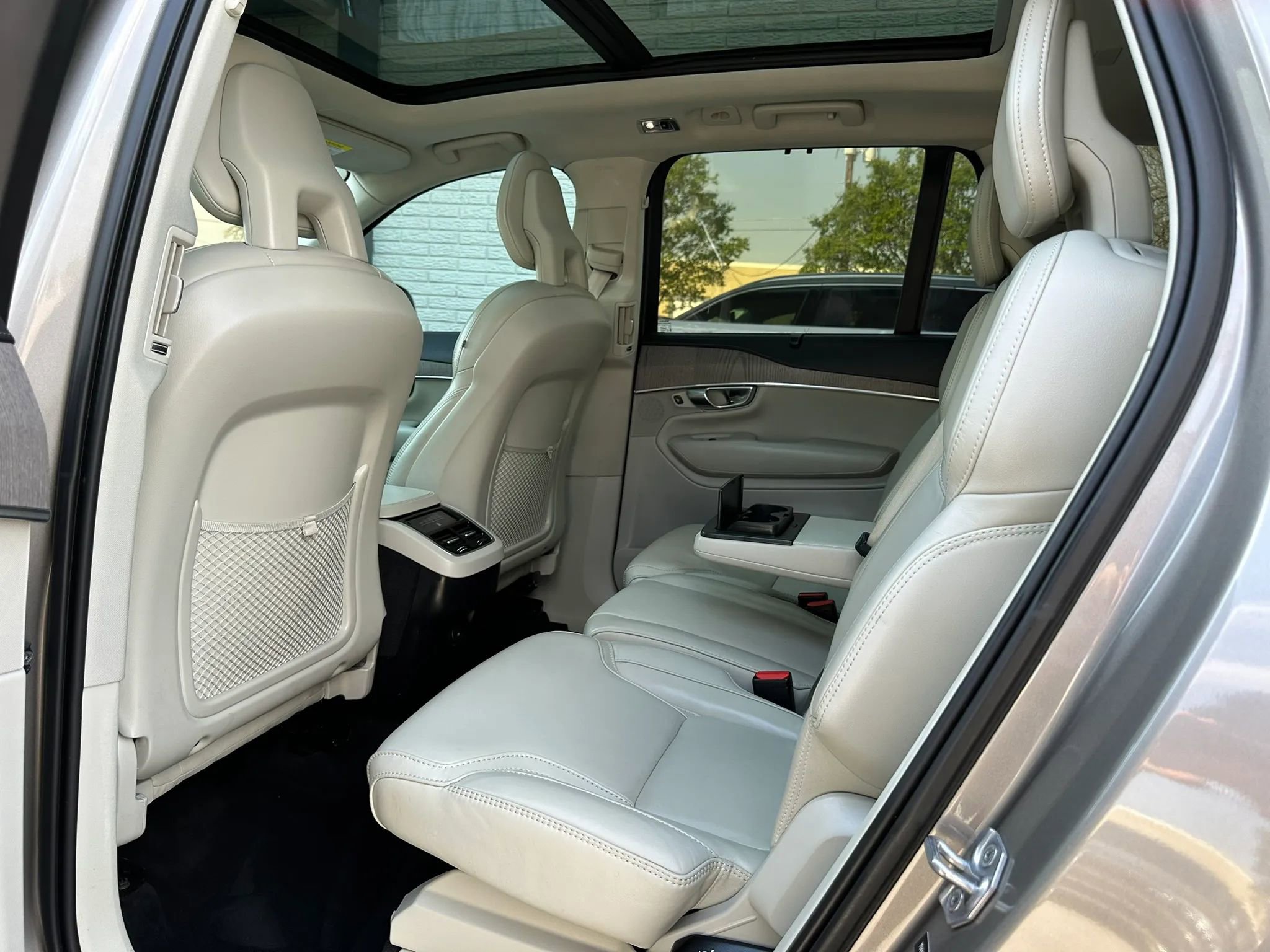 Used 2022 Volvo XC90 T6 Inscription w/ Advanced Package AWD/4WD image 18