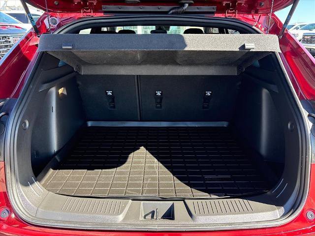 Certified 2024 Chevrolet Trax RS w/ Driver Confidence Package image 22