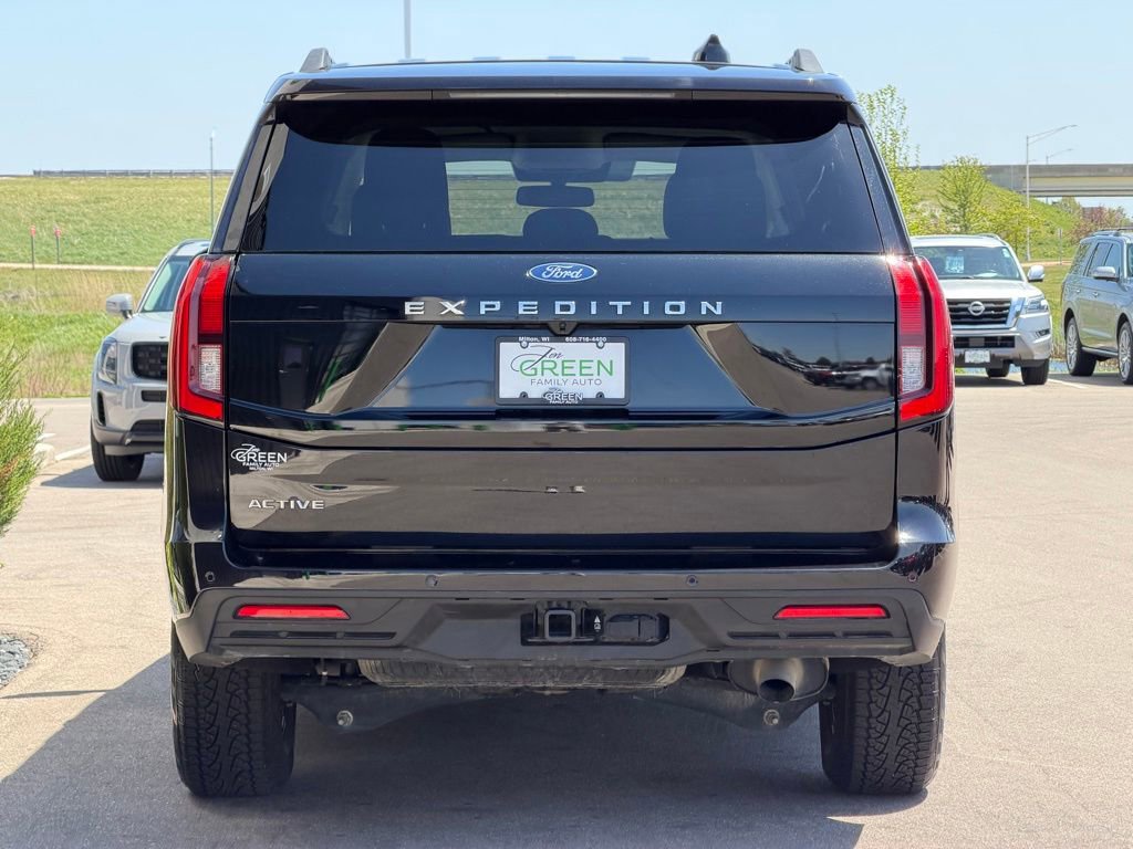 Used 2025 Ford Expedition Active AWD/4WD image 7