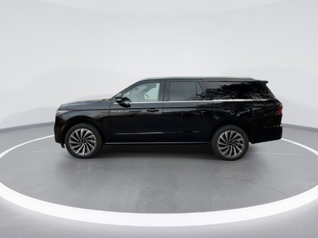 New 2025 Lincoln Navigator L Black Label AWD/4WD image 5