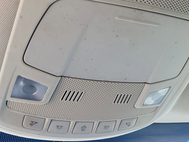 Used 2015 Ford Edge Titanium FWD image 18