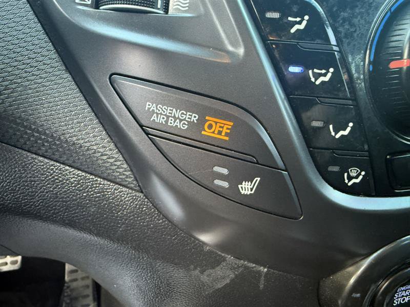 Used 2013 Hyundai Veloster Turbo FWD image 26