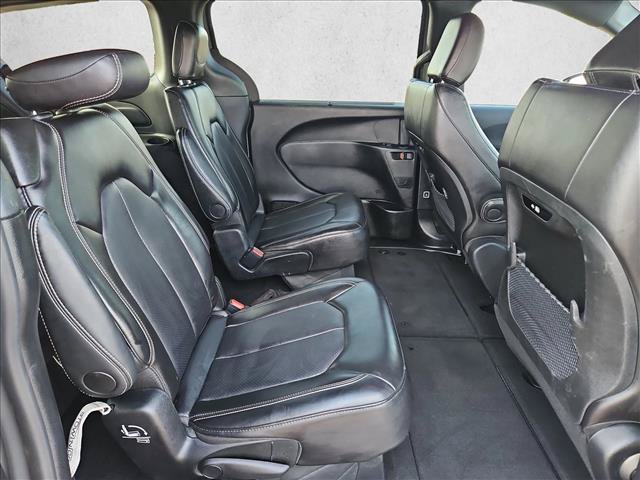 Used 2025 Chrysler Pacifica Select FWD image 23