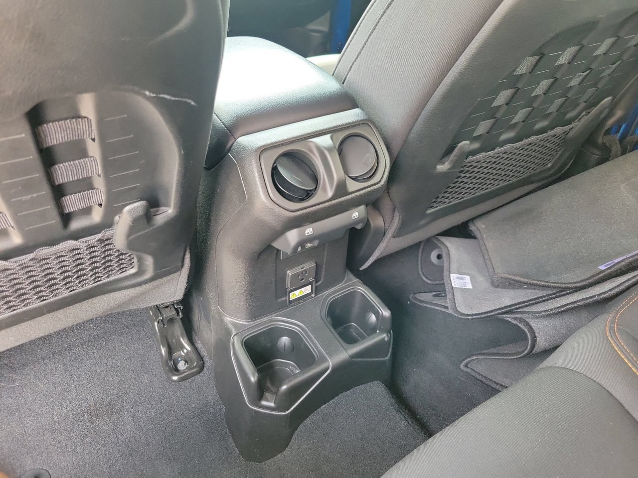 Used 2023 Jeep Gladiator Mojave w/ LED Lighting Group AWD/4WD image 10