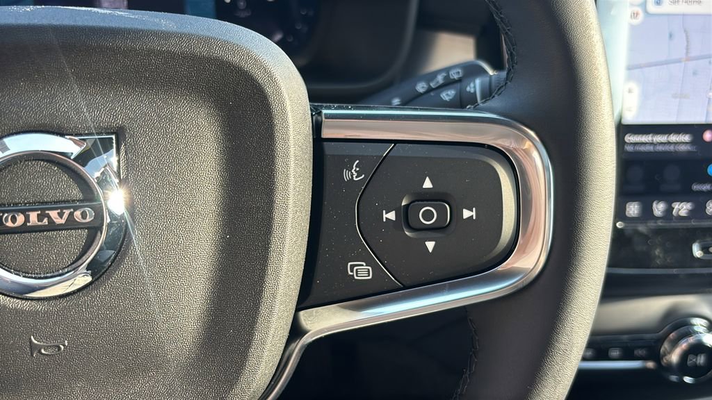 New 2026 Volvo XC40 B5 Ultra w/ Protection Package Premier image 17