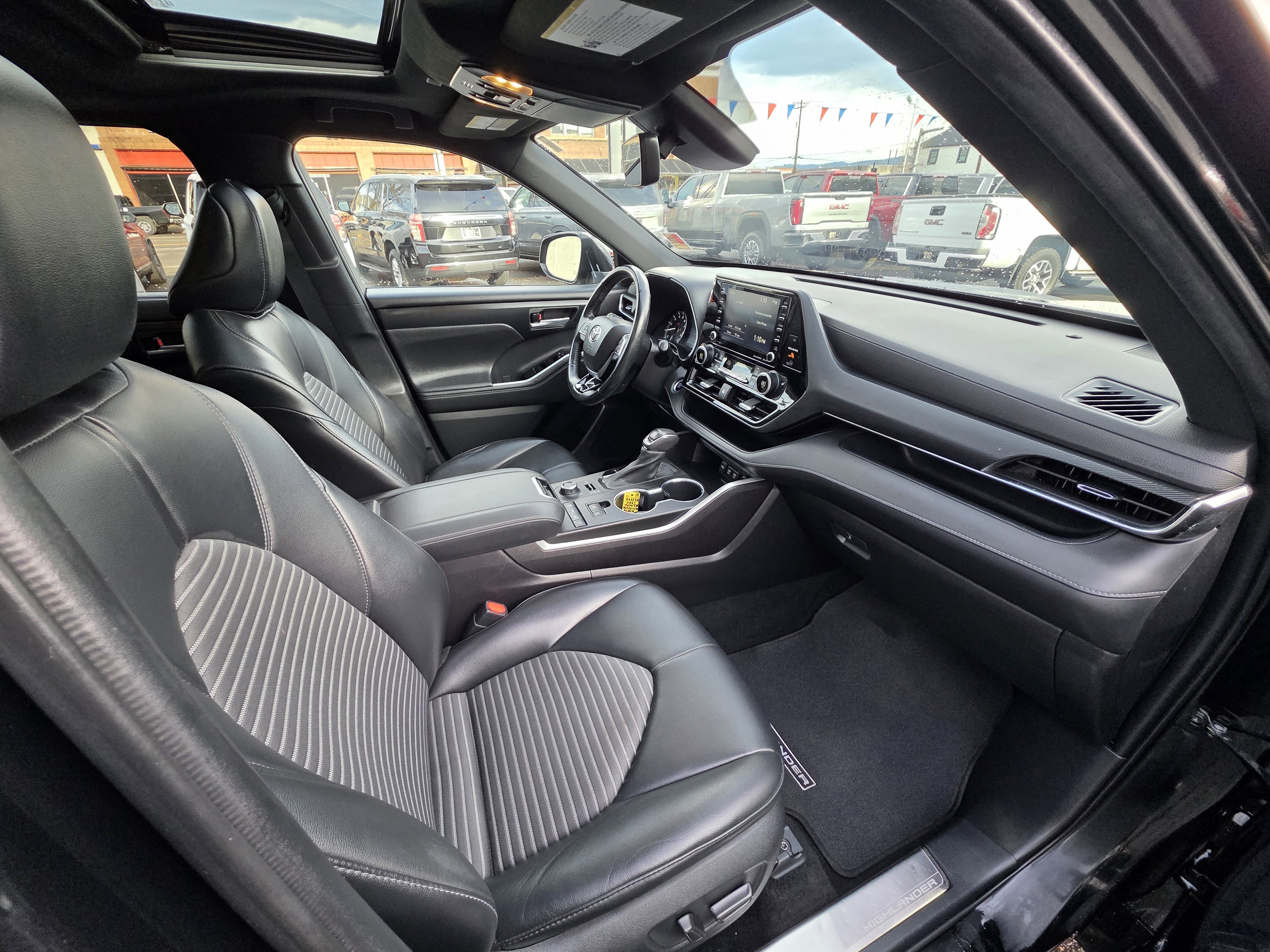 Used 2021 Toyota Highlander XSE image 24