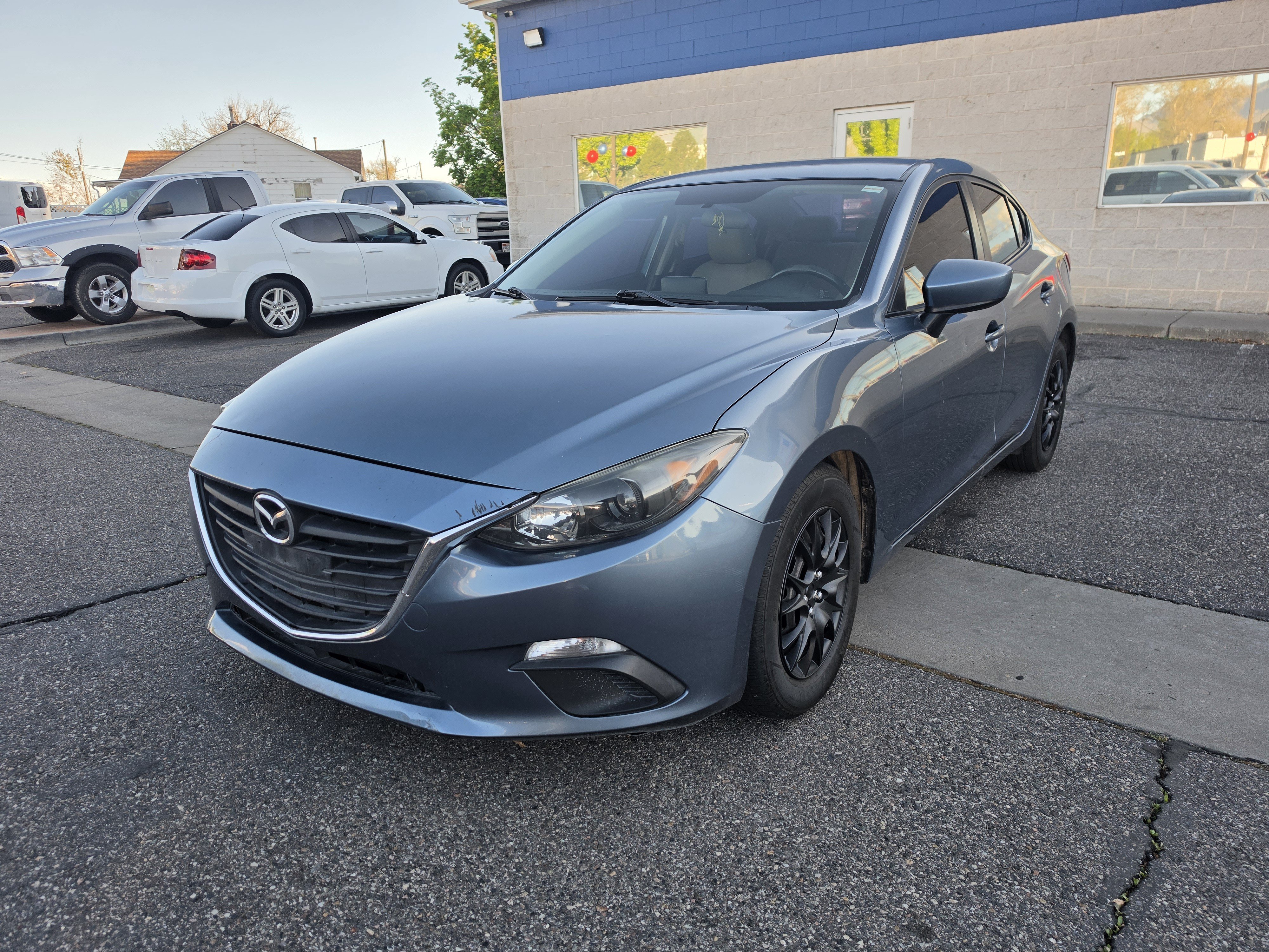 Used 2015 MAZDA MAZDA3 i Sport FWD image 3