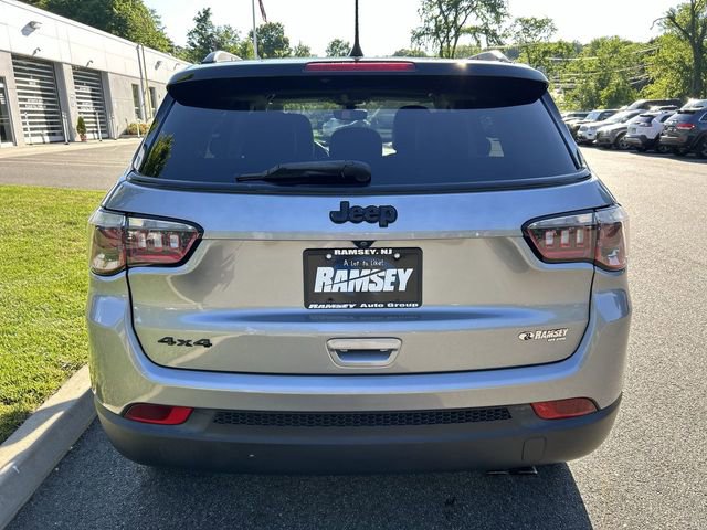 Used 2020 Jeep Compass Latitude AWD/4WD image 25