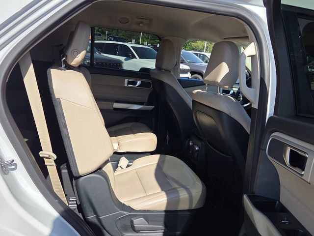 Used 2020 Ford Explorer XLT w/ Equipment Group 202A AWD/4WD image 15