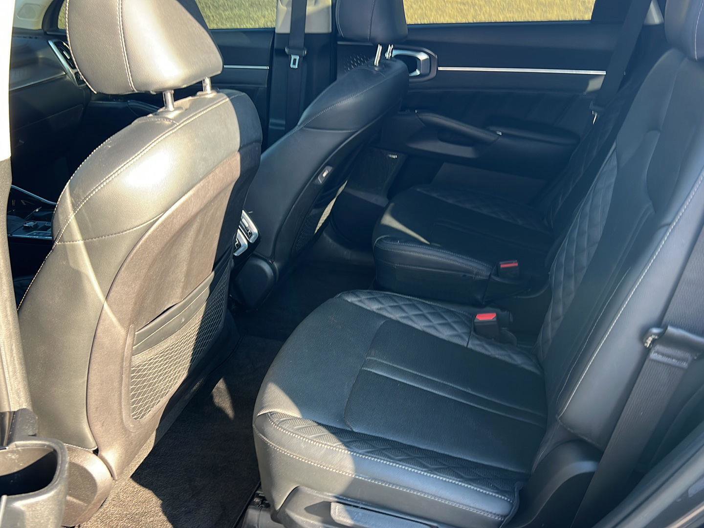 Used 2021 Kia Sorento SX image 11