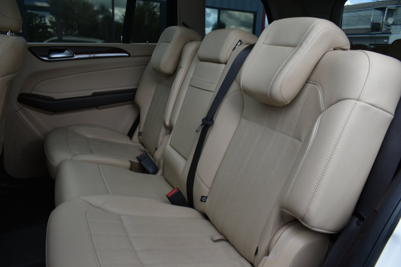 Used 2018 Mercedes-Benz GLS 450 4MATIC w/ Premium Package image 31