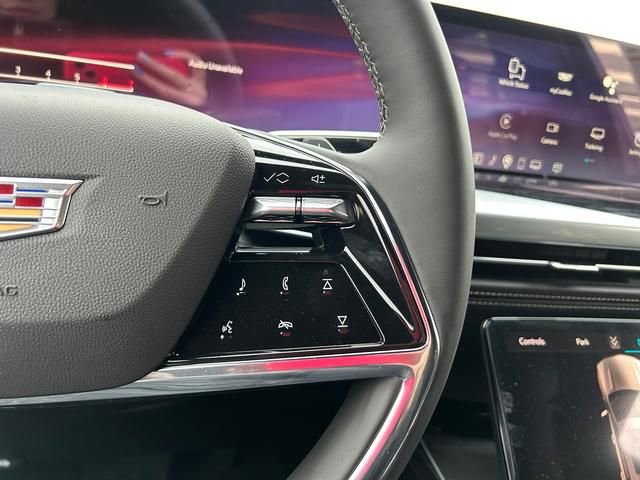 New 2026 Cadillac Escalade ESV Sport w/ Touring Package image 18