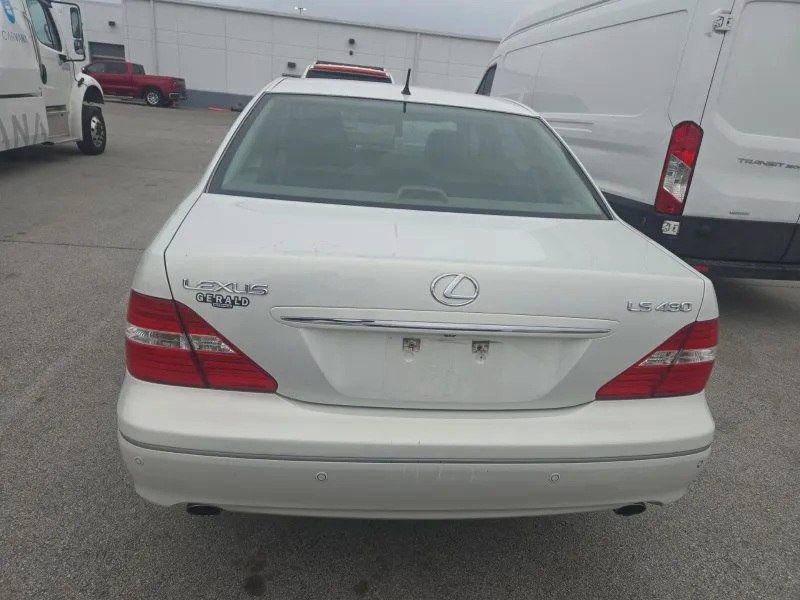 Used 2005 Lexus LS 430 RWD image 3
