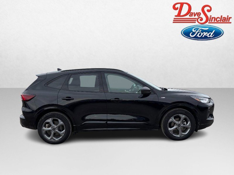 Used 2023 Ford Escape ST-Line w/ Tech Pack #1 image 5