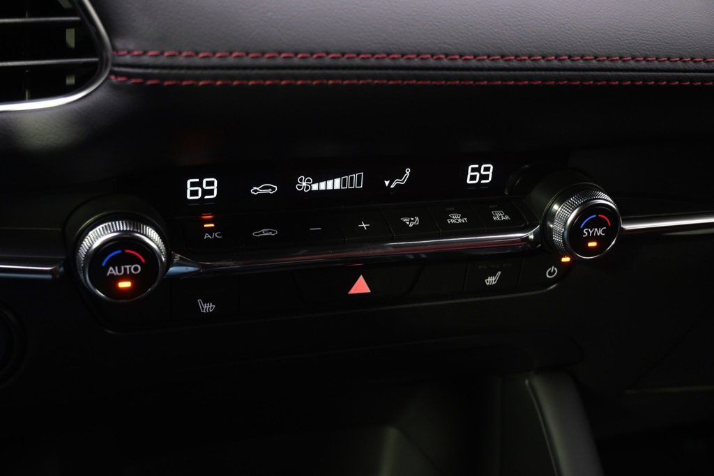 New 2026 MAZDA MAZDA3 Carbon image 30