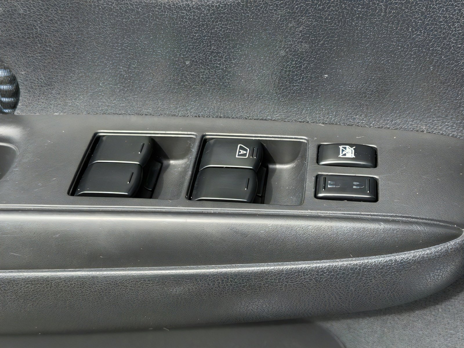 Used 2015 Nissan Versa Note SV FWD image 14