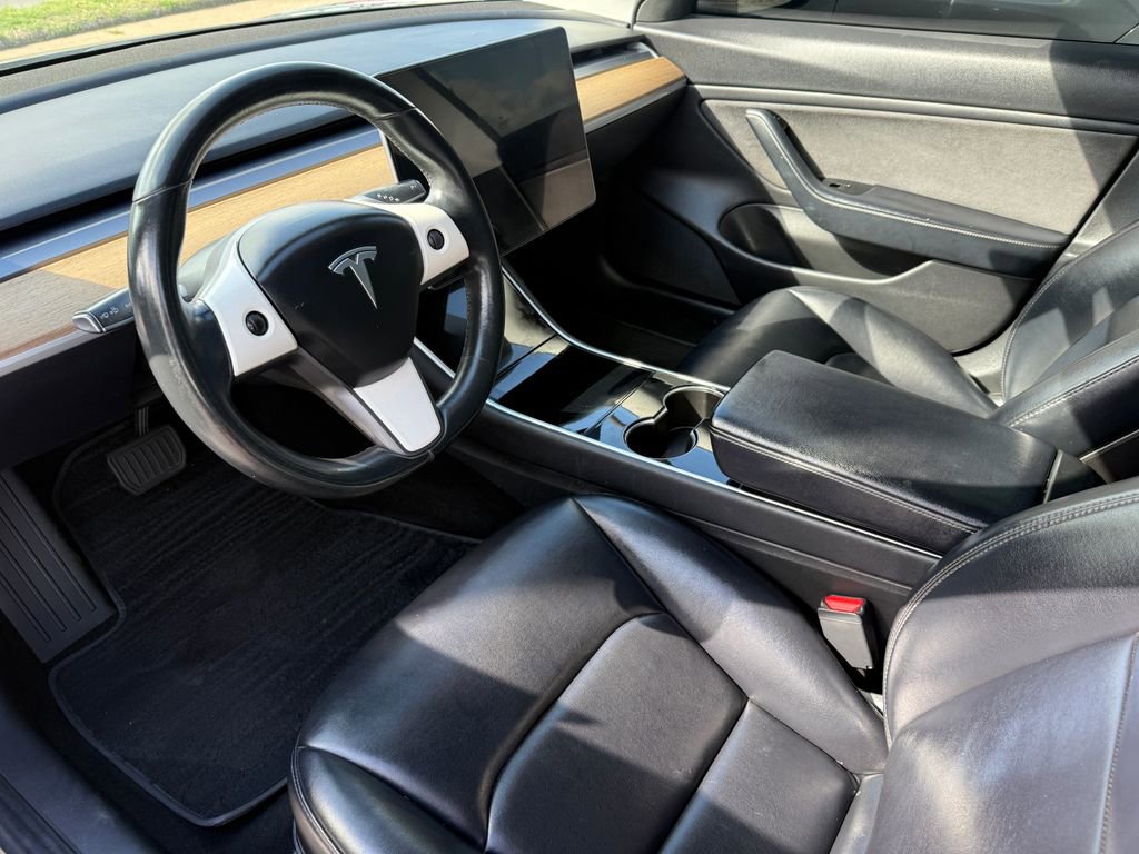 Used 2018 Tesla Model 3 Mid Range RWD image 3