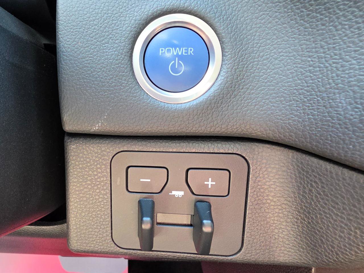 Used 2024 Toyota Tundra Limited w/ Power Package RWD image 26