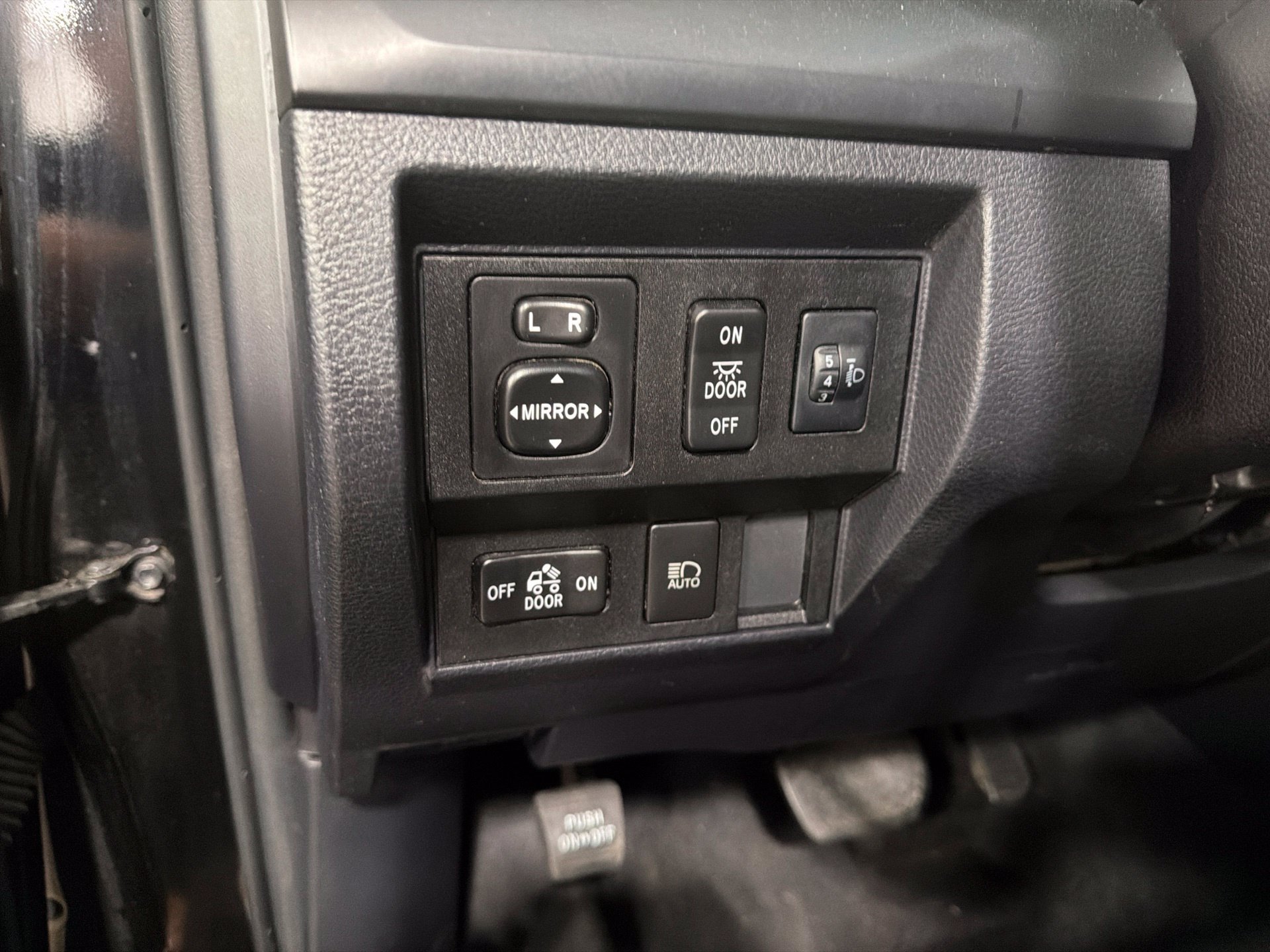 Used 2019 Toyota Tundra SR RWD image 13