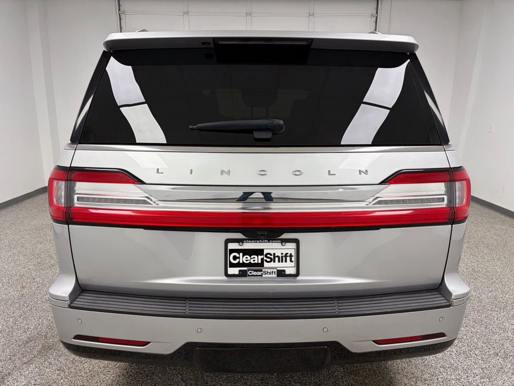 Used 2019 Lincoln Navigator Reserve image 7