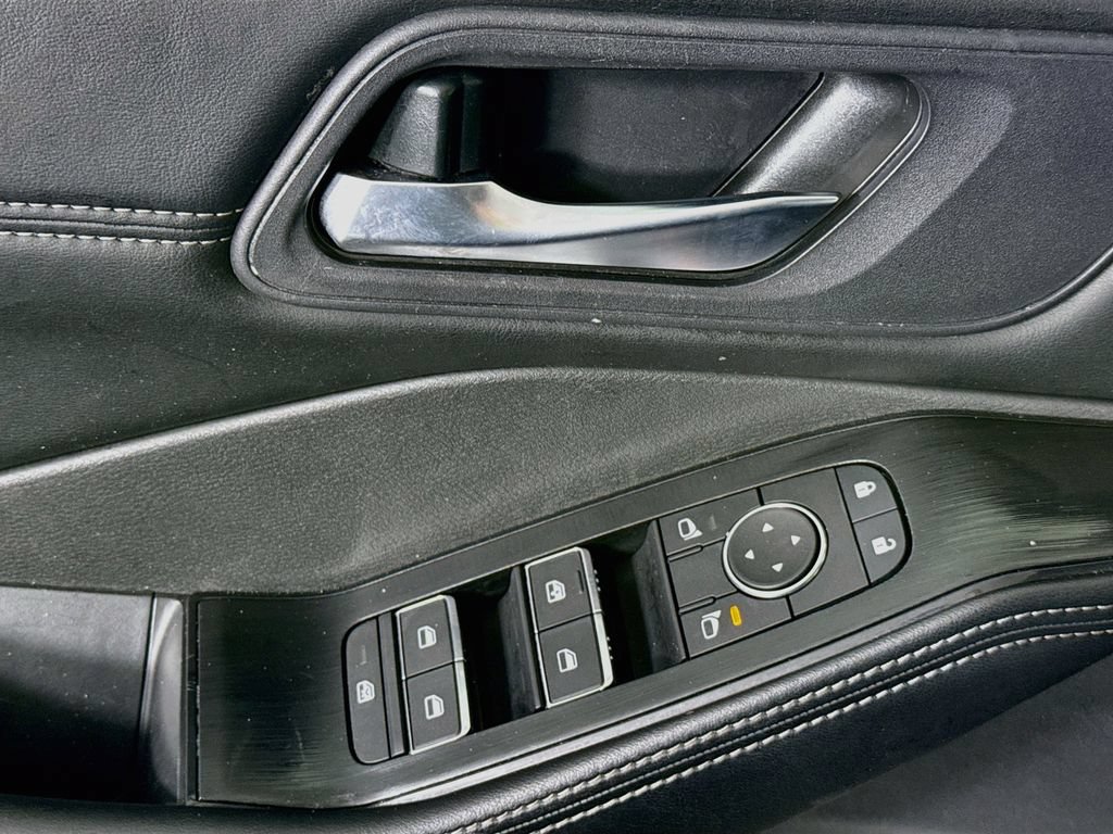Certified 2024 Nissan Rogue SL FWD image 24