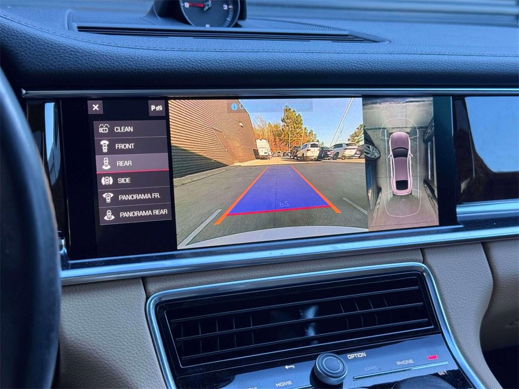 Used 2021 Porsche Panamera image 22