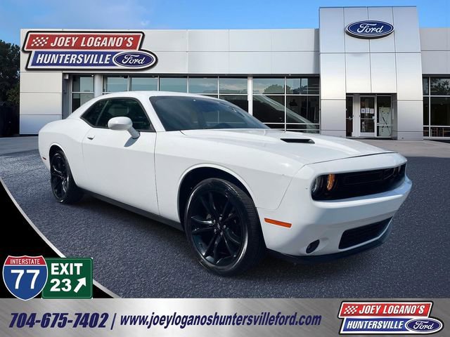 Used 2018 Dodge Challenger SXT Plus RWD image 1
