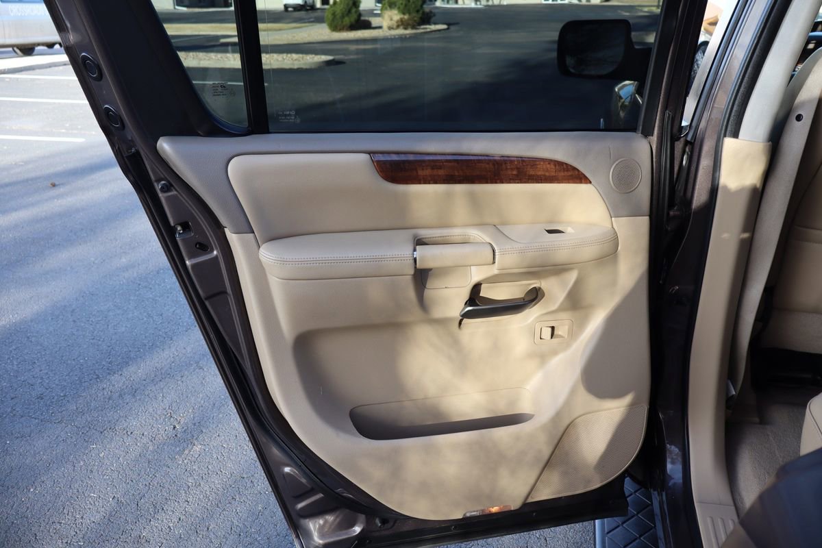 Used 2014 Nissan Armada Platinum w/ 2nd Row Captain Seat Package image 26
