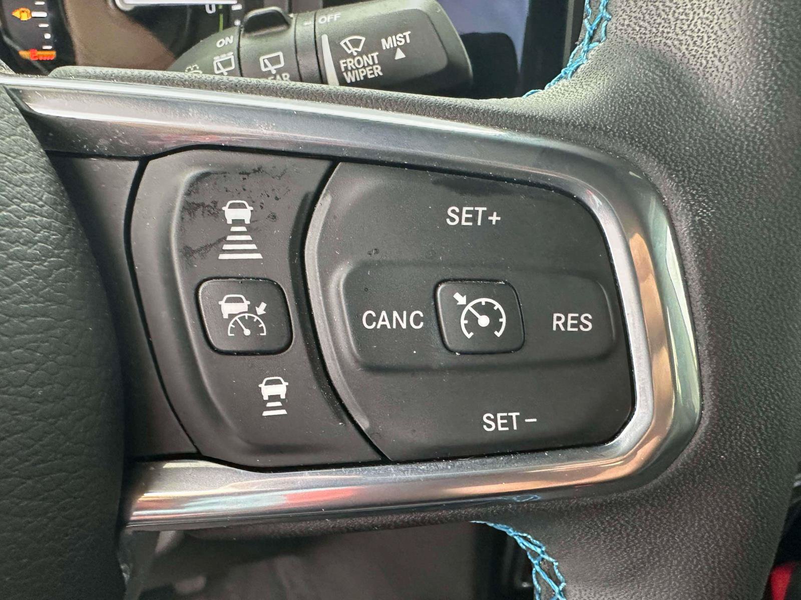 Used 2024 Jeep Wrangler High Altitude AWD/4WD image 21