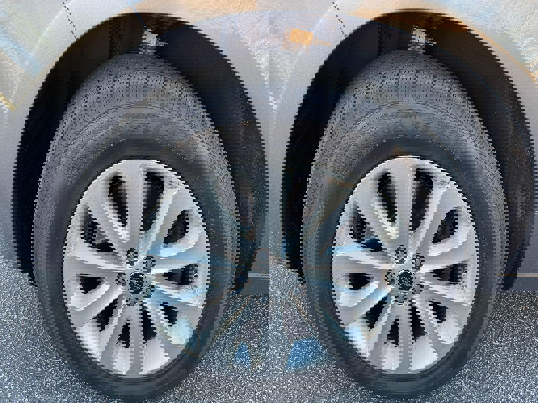 Used 2014 Land Rover Range Rover HSE image 40