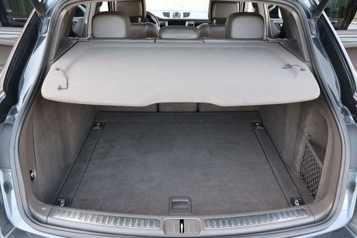 Used 2017 Porsche Macan image 24