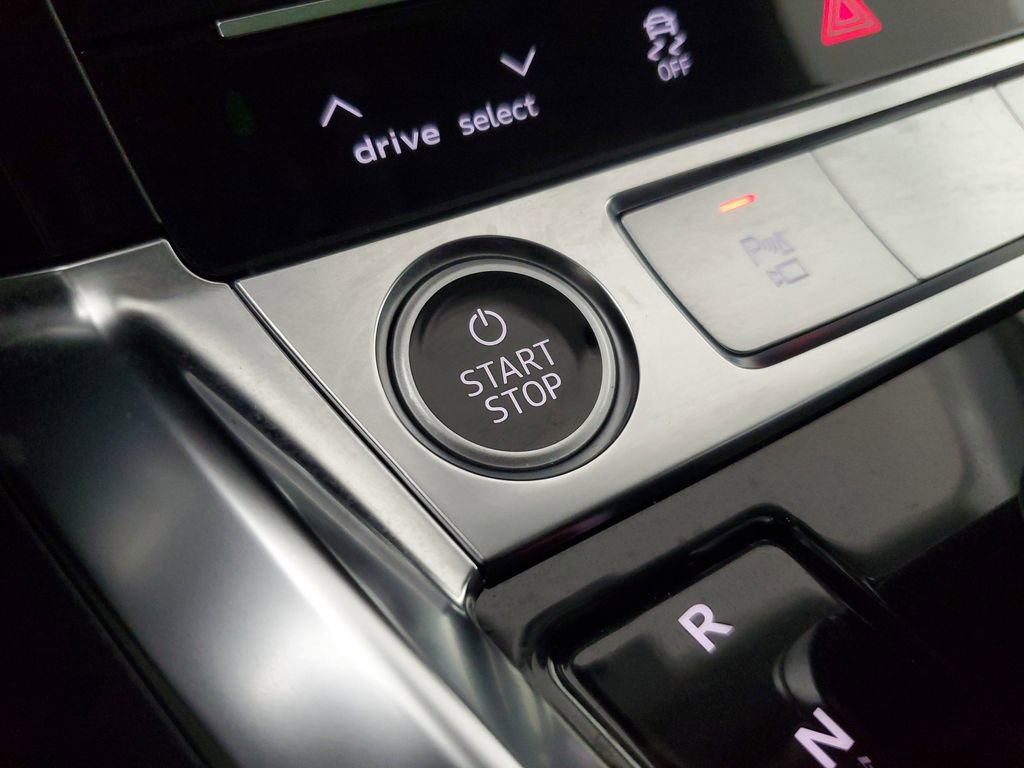 Used 2023 Audi e-tron Premium Plus w/ Premium Plus Package image 33